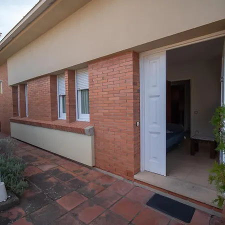 A 3 Kms. De Igualada Apartment